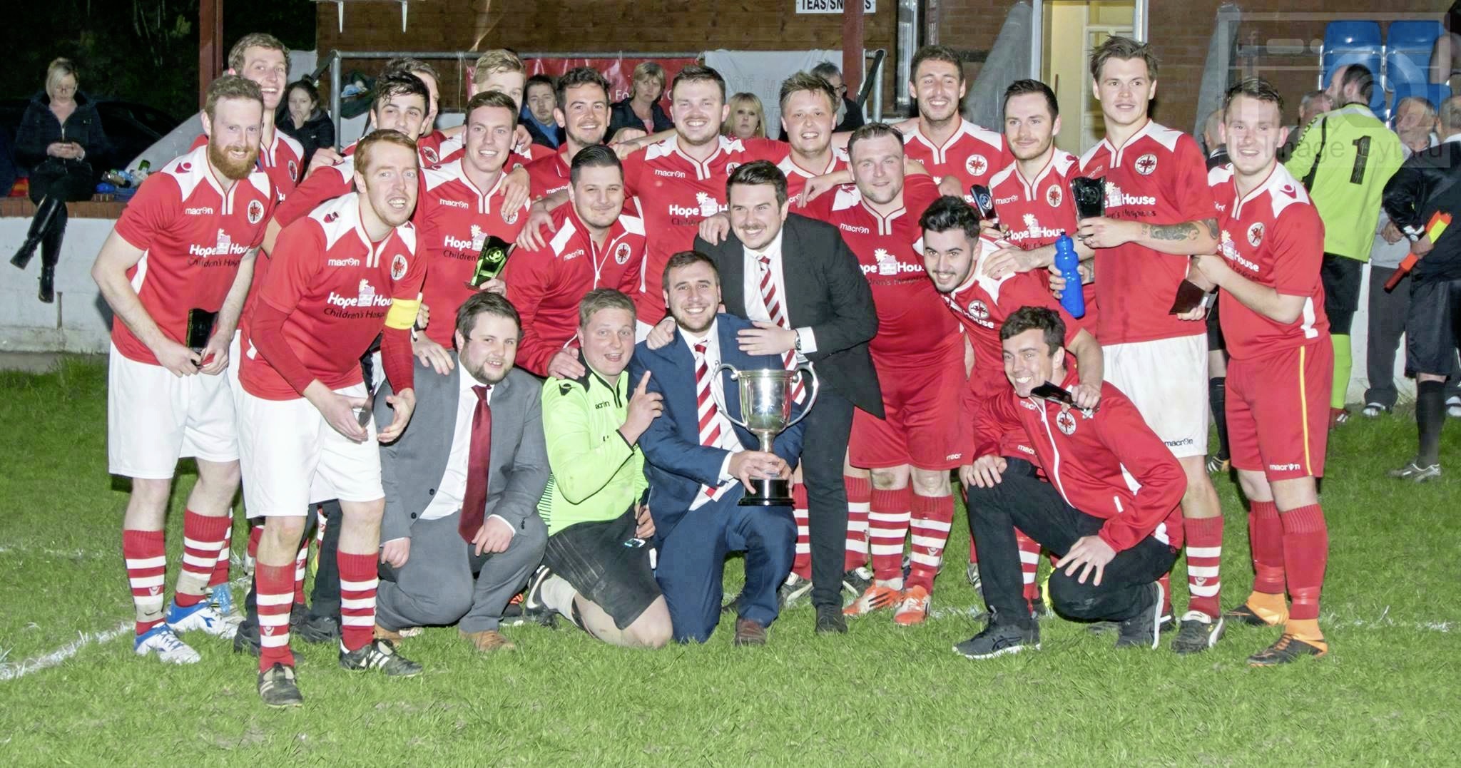 Llanymynech Football Club with the Consolation Cup in 2017.