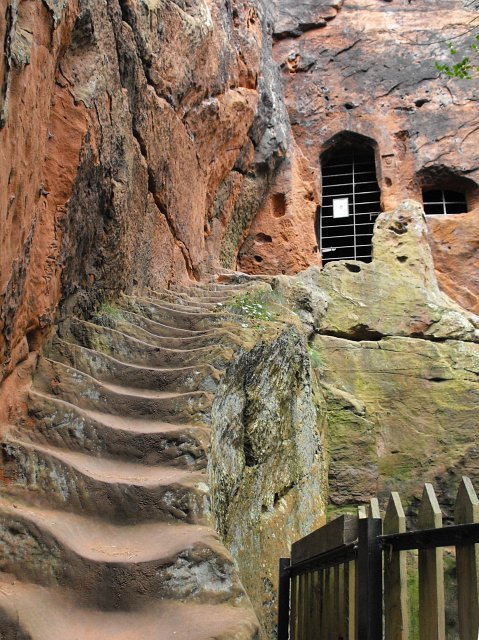 Kynastons Cave at Nesscliffe Rock. Picture: Geograph.