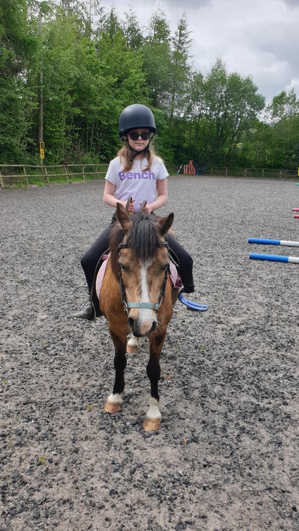 County Times: Shannon est folle de sport, y compris l'équitation
