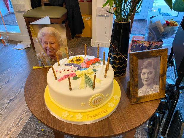 County Times: Francess' card from the Queen and birthday cake 