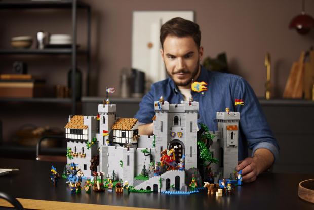 County Times: LEGO® Lion Knights’ Castle. Credit: LEGO