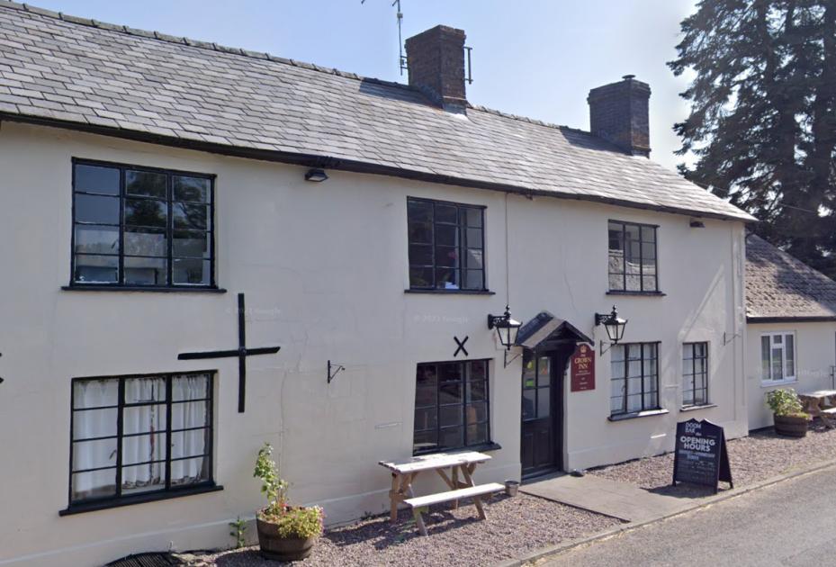 Crown Inn pub on Powys border at Newcastle set to close 