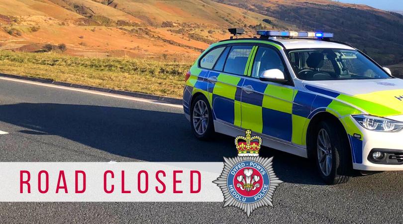 A483 road in Powys closed at Llandrindod Wells after crash 