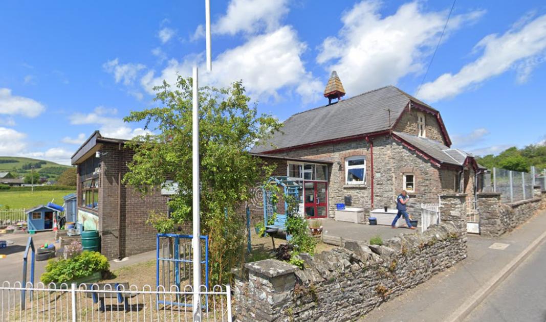 'Happy and thriving' Powys school gets praise from Estyn 