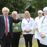 Welsh Conservative Party Conference at The Hafren, Newtown.
Pictured is Boris Johnson
Prime Minister with catering students from the college.
Picture by Phil Blagg Photography.
PB040-2022